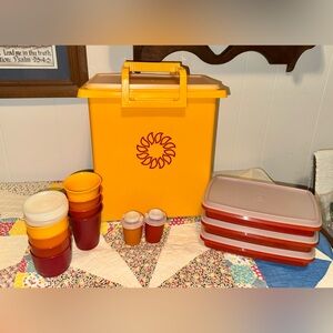 Vintage Tupperware picnic set, featuring the Harvest Sunburst